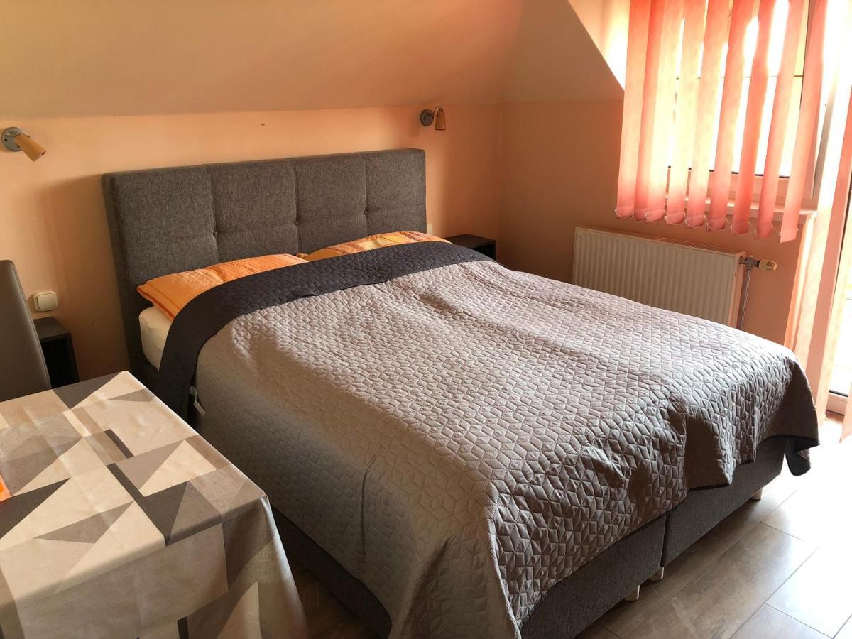 Hotel Haus Marika Siófok Esterno foto