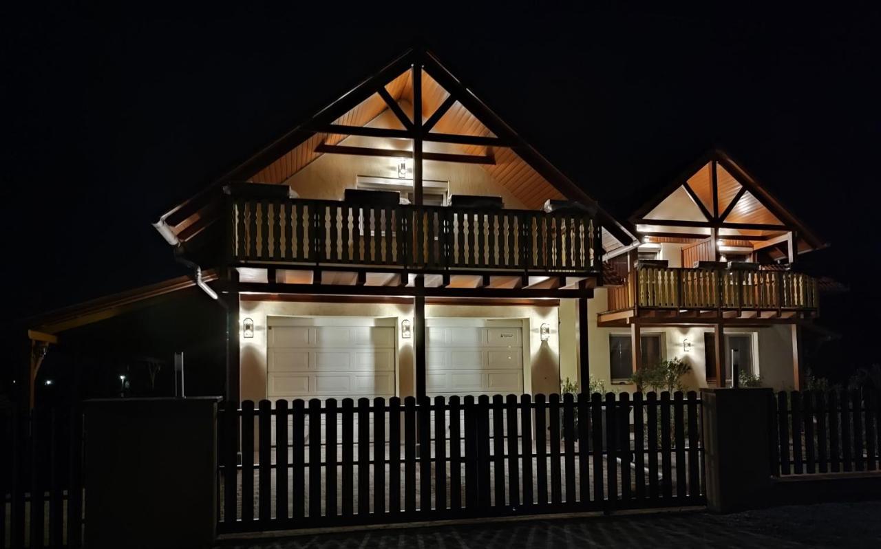 Hotel Haus Marika Siófok Esterno foto