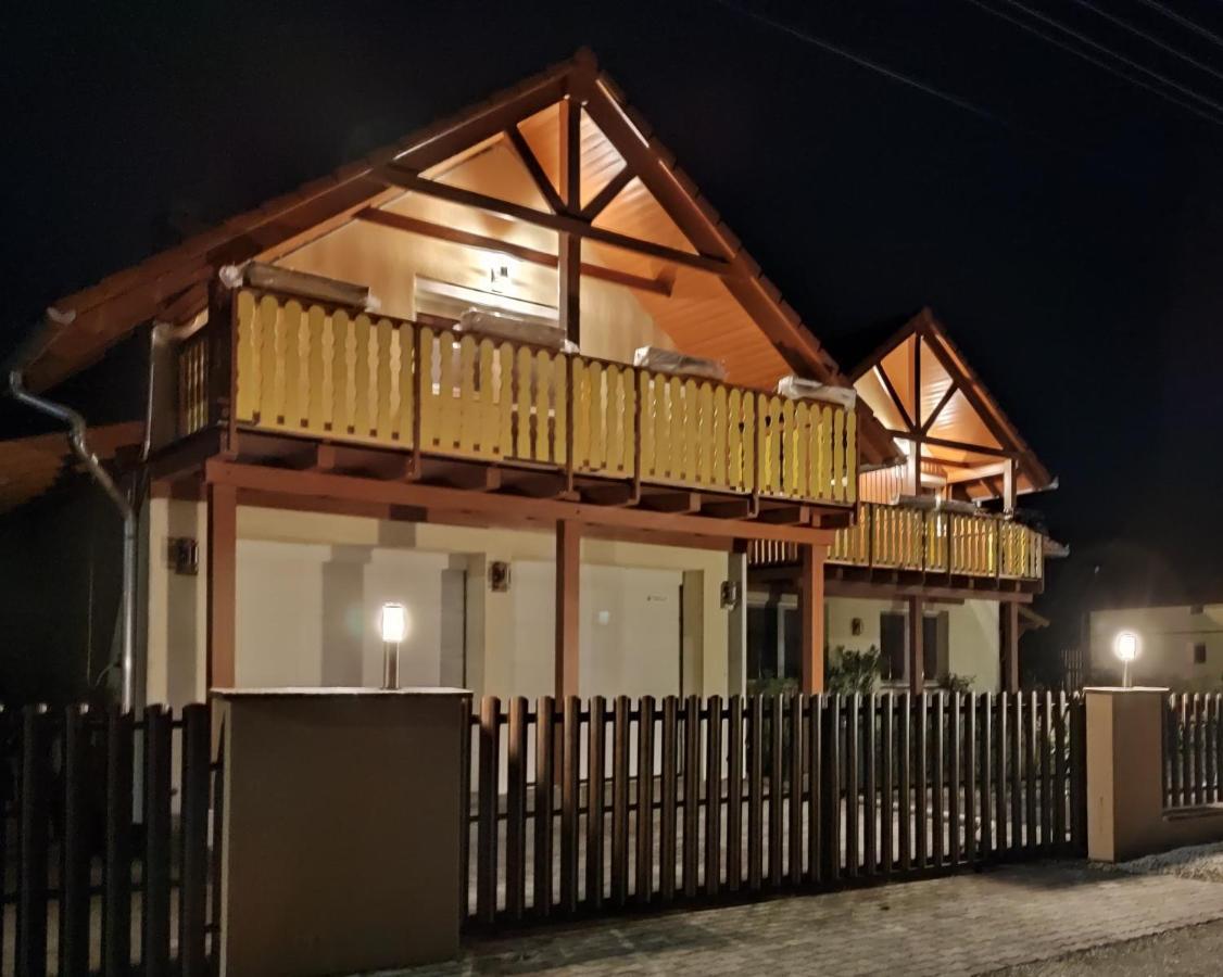 Hotel Haus Marika Siófok Esterno foto
