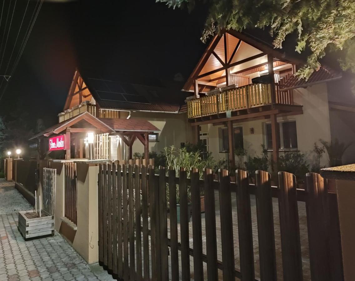Hotel Haus Marika Siófok Esterno foto
