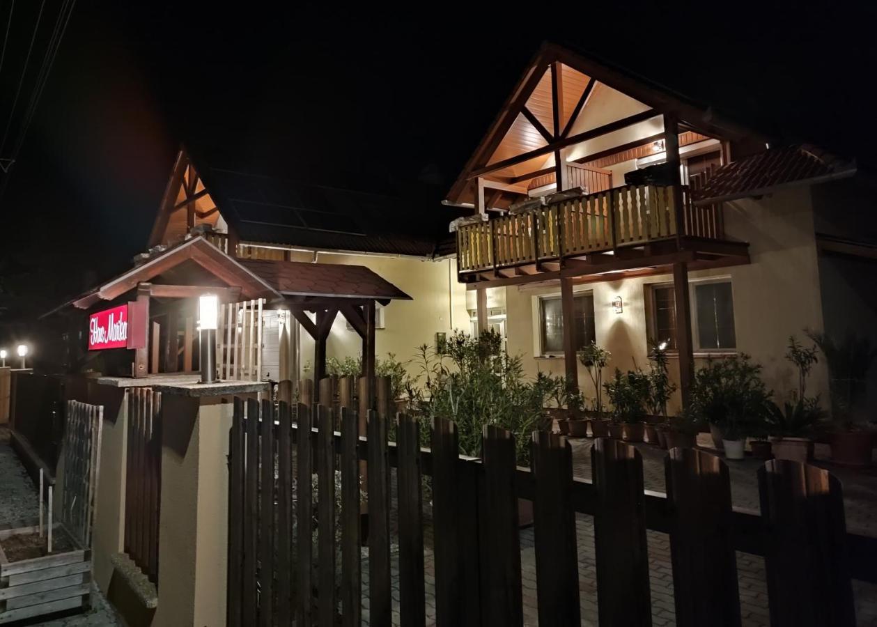 Hotel Haus Marika Siófok Esterno foto