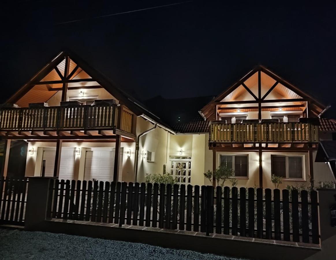 Hotel Haus Marika Siófok Esterno foto